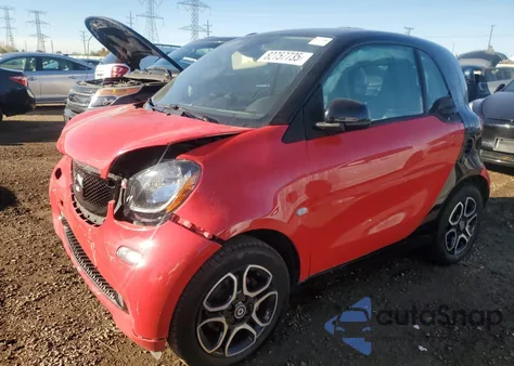2016 Smart Fortwo z USA, uszkodzony, nr VIN WMEFJ5DA3GK066971
